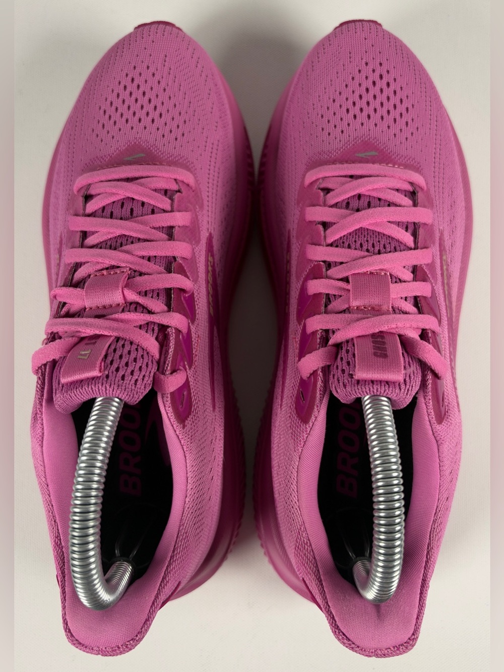 Brooks Ghost 17 Shoes Womens Size 8 Pink Fuchsia Sneakers Running Athletic Gold - Picture 4 of 8